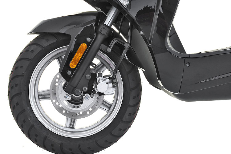 Petrol Scooter 125cc Spyder Wheel